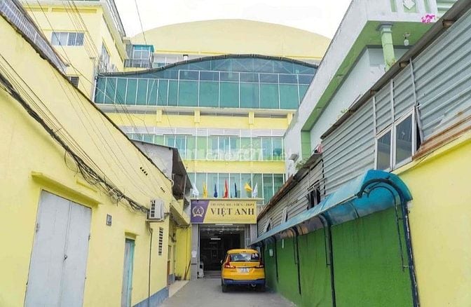 CHO THUÊ TÒA NHÀ TRƯỜNG HỌC-CÔNG TY .... DT:10.000M- P.12 -GÒ VẤP