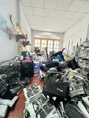 LÊ THÚC HOẠCH - XE TẢI ĐỖ CỬA - HẺM THÔNG THOÁNG - 45M2 - 3 TẦNG ĐÚC