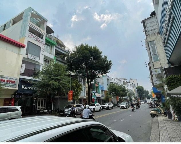 CHÍNH CHỦ CẦN BÁN MẶT TIỀN VÕ VĂNTẦN,P.5, Q3-8x22M,160M2, GIÁ 99 Tỉ!