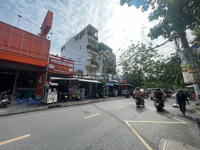Cho thuê nhà mặt tiền  đường Số 15, Phường Tân Quy, Quận 7