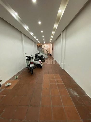 Cho thuê mặt bằng mặt tiền đường Đặng Trần Côn, Phường Bến Thành, Q 1