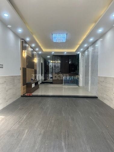 Bán nhà 28 tỷ, 5m x 20m,4 tấm,mặt tiền đường số 17A,P.bình trị đông.B