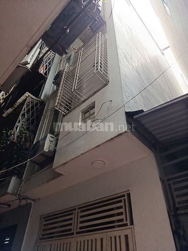 Bán nhà trong ngõ phố Trương Định, DT 40m2 xây 5 Tầng