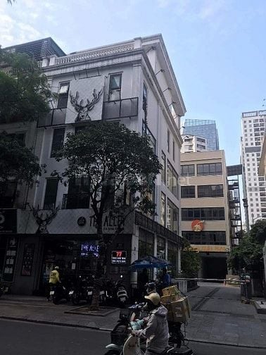 CHO THUÊ NHÀ LÔ GÓC MẶT PHỐ CHÙA LÁNG-BAO QUANH LÀ 5 TRƯỜNG ĐẠI HỌC