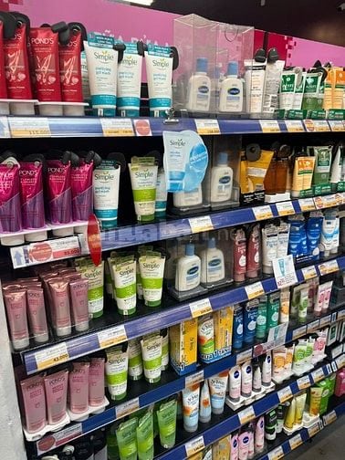  Cửa Hàng Tuyển Gấp Nhân Viên Làm Việc Dịp Hè 
