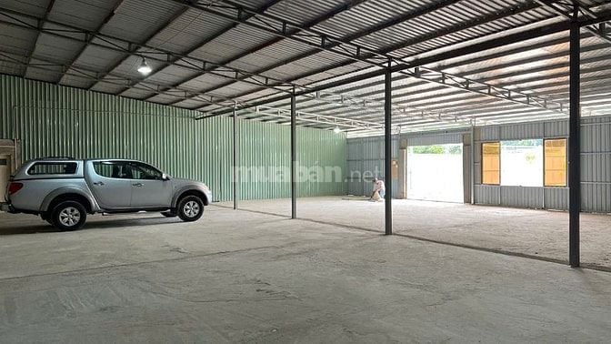 Kho xưởng cho thuê Thới An , Quận 12 , DT: 1,100m2 
