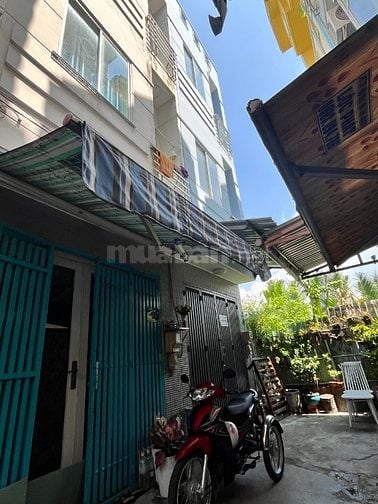 Bán nhà trung tâm thị trấn Nhà Bè, hẻm xe hơi, sổ hồng riêng