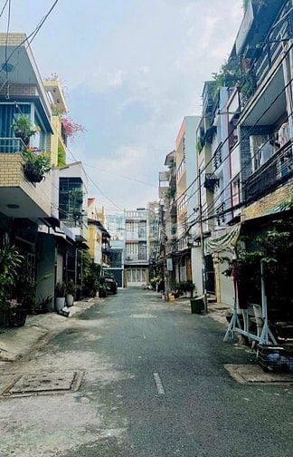 Nhà đường 31 F5Q8 xe hơi thoải mái dt: 3,5m x 14,5m, 1 lầu, nở hậu, 