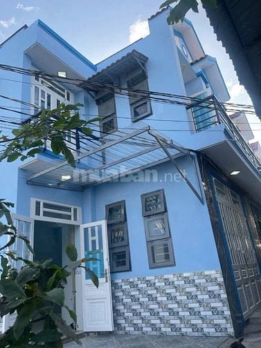 Nhà góc 2 mặt tiền khu dân cư 6*8m, 1 lầu giá rẻ hạ giá còn 750 triệu