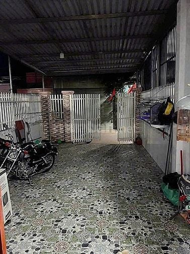 Bán gấp căn nhà cấp 4 dt 94m2 Sẹc Ngắn Tân Hiệp 4 Hóc Môn sổ sẵn 725 t