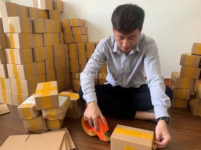 Cần gấp 4 LĐPT đóng gói sản phẩm