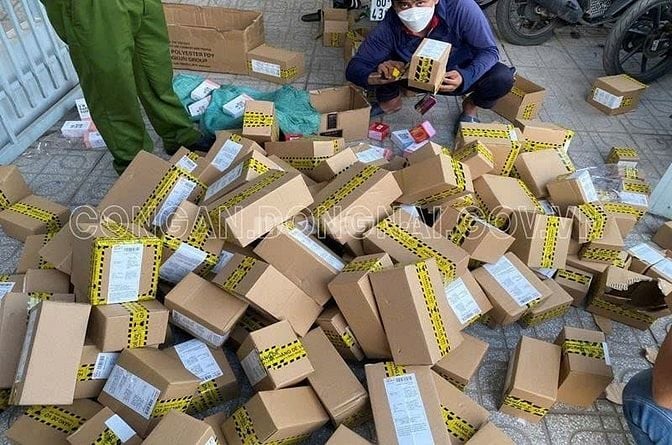 CẦN TUYỂN GẤP NHÂN VIÊN - NAM/NỮ LĐPT- BÁN HÀNG, PHỤ KHO