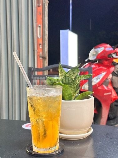 Cần 4 bạn bán đồ uống tại 2 chi nhánh