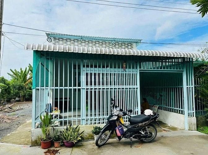 Bán gấp căn nhà cấp 4 ở Hồ Thị Lai , Tân Phú Trung 120m2 SHR giá 750tr