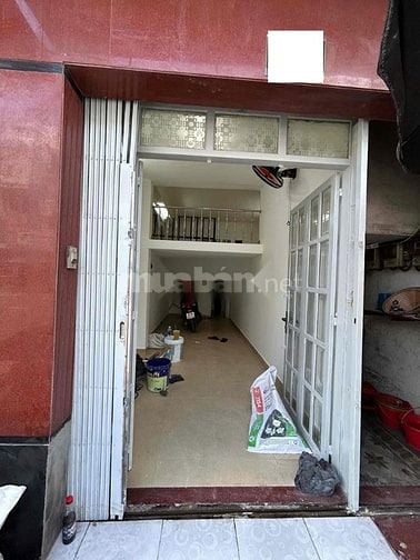 Cho thuê nhà mặt tiền Trịnh Hòai Đức, P.13, Q.5 giá 18tr