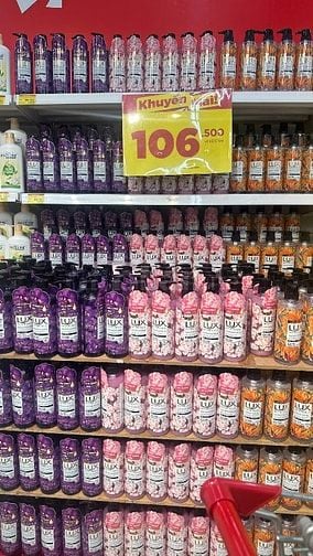 Tuyển Gấp Lao Động Phổ Thông Trực Quầy, Sắp hàng , Đóng Gói sản phẩm  