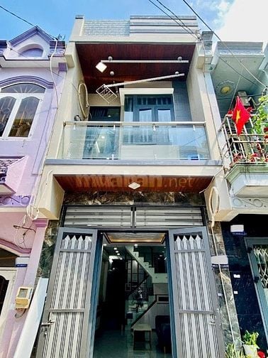 HẺM 8m XE HƠI TRÁNH GẦN ĐẠI HỌC MỚI