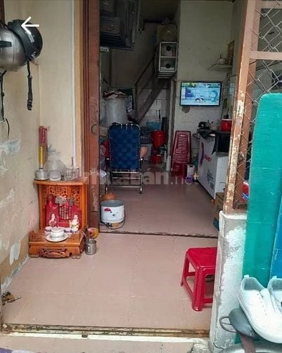 Cần bán nhà gấp cấp 4 hẻm xe hơi 