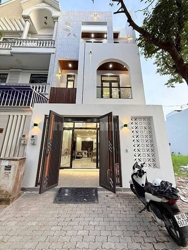 Bán nhà ngay chợ Đệm Đ.Nguyễn Hữu Trí, Bình Chánh.DT 56m2/Giá 1.950 tỷ