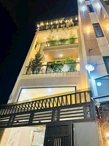 Đi nước ngoài định cư bán gấp nhà ở đường Nguyễn Văn Trỗi, phường 11, 