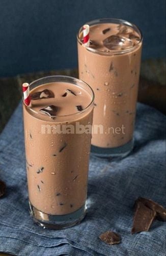 Cần vài bạn phụ bán socola tại quán