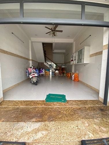 Cho thuê nhà đẹp 1 trệt 3 lầu trung tâm biên hoà đầy đủ nội thất 