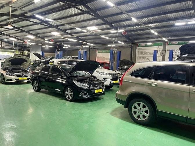 Cho thuê MT 20m ngang mở Showroom Xe. Máy móc. Thiết bị. P1. Gò Vấp