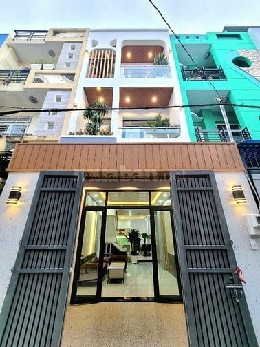 Kẹt vốn bán DT 68m2 giá 3tỷ200tr Nguyễn Minh Hoàng, p12, Tân Bình