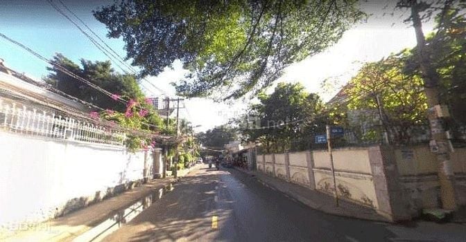Bán lô đất Quận 2, mt đường 41, Thảo Điền, 127m2 đất thổ cư, sổ hồng