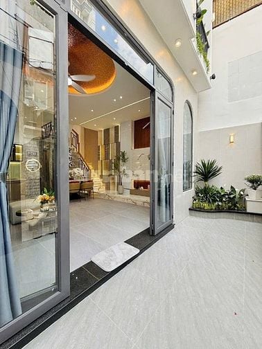 Chính chủ cần bán căn nhà Chiêu Anh Các Quận 5| Nhà có full nội thất