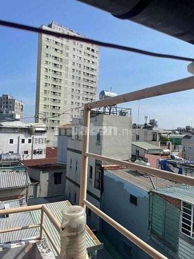 Cho thuê nhà hẻm 3m(3 gác) Nguyễn Biểu, P.1, Q.5 giá 12.5tr