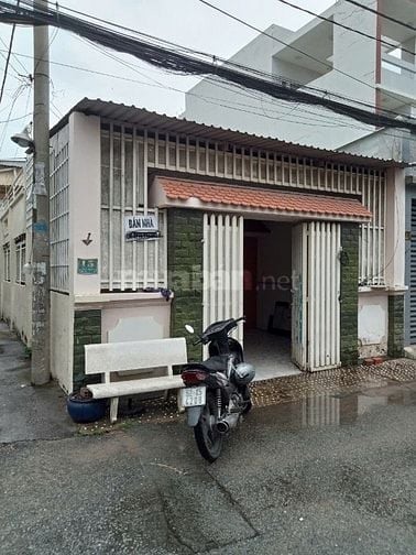 Nhà cấp 4 gác lửng 2 mặt tiền, (5.8mx23.8m)