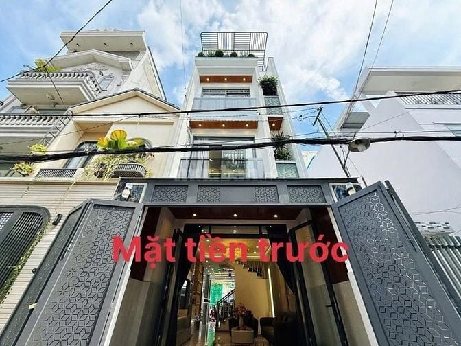 Đi nước ngoài định cư bán gấp nhà ở đường Hải Thượng Lãn Ông, phường 1