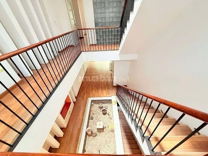 Phố Nhật Linh Lang lô góc, 3 thoáng, sổ to, vuông trước sau 