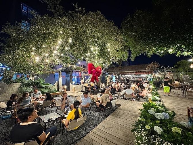 Parttime job, có xoay ca, nhận cả sinh viên và người đi làm