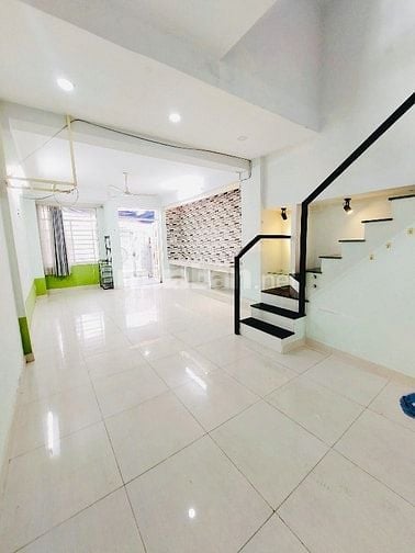 Nhà góc đẹp, 3 tầng  (4.2x15m), gần Mặt tiền Phạm Thế Hiển P5 Q8