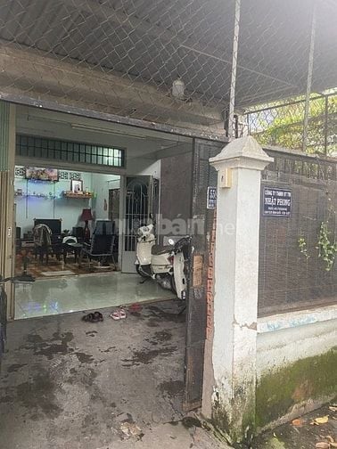 Cho thuê nhà Bình Quới, hẻm xe hơi, tấng 1 100m2, gác 40m2. Giá rẻ.