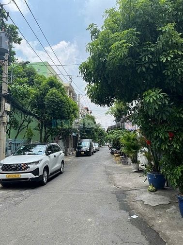 Bán Nhà cách HXH 40m : Lạc Long Quân P.10 Q.Tân Bình -dt:20m2 lững 1L