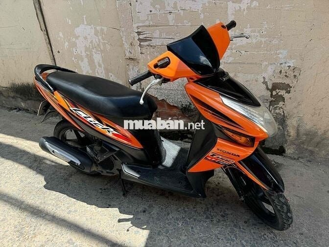 click nhựt máy êm ru dọn kiển sach sẽ full chức nă