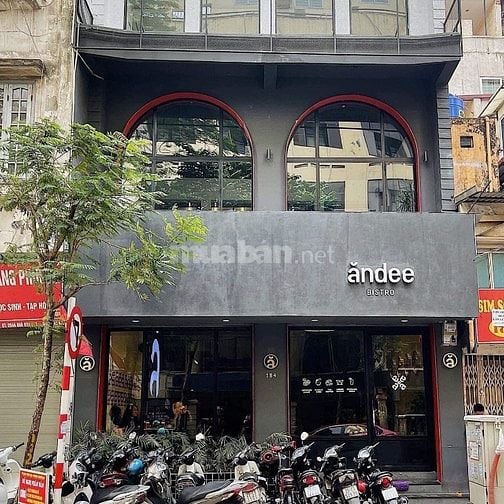 Nhà mặt phố Đội Cấn cho thuê cực đẹp, Nhà mới đét đủ PCCC, Thang máy