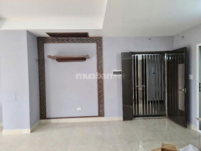 Chính chủ cho thuê căn góc tầng 3, khối đế - chung cư 6/51/15 Ngọc Hồi