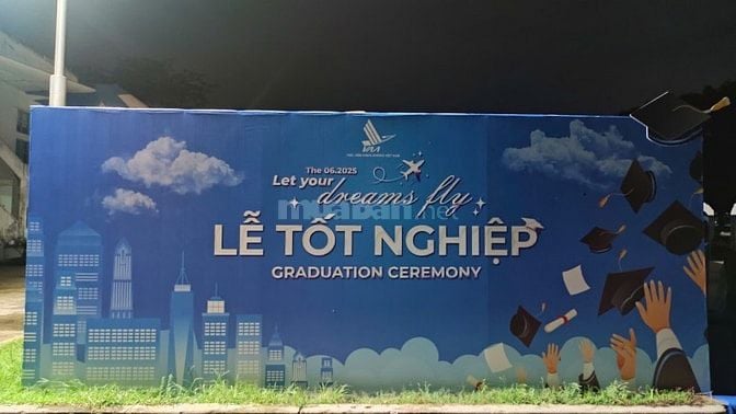 Tổ chức sự kiên chuyên nghiệp cho lễ tốt nghiệp