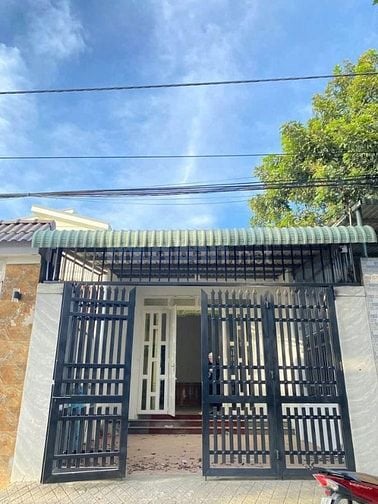 Kẹt tiền ! Bán gấp căn nhà ở gần Bệnh viện Xuyên Á 112m2 SHR giá 750tr