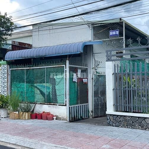 CẦN BÁN DÃY TRỌ 120m2 ĐƯỜNG NHỰA, UBND XÃ TÂN PHÚ TRUNG GIÁ 680 Triệu