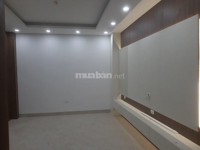 Bán nhà ngõ 175 Lạc Long Quân 55m2 x 5 tầng LH: 084.359.2865 