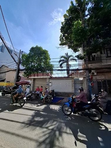 Bán đất 2 mặt tiền đường Nguyễn Tuyển Quận 2 giá 38 tỷ