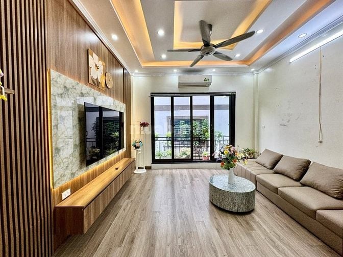 Nhà Đẹp Ngõ Ô TÔ, Phân Lô, Hoàng Mai 42m, 5 tầng, mt 4.2m, giá 15.2 tỷ