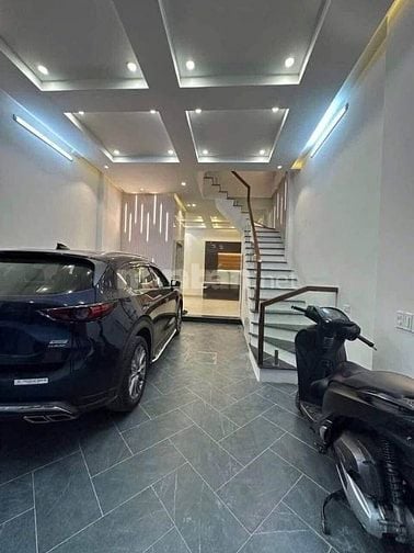 NHÀ ĐẸP, Ô TÔ VÀO NHÀ PHỐ PHÙNG CHÍ KIÊN
