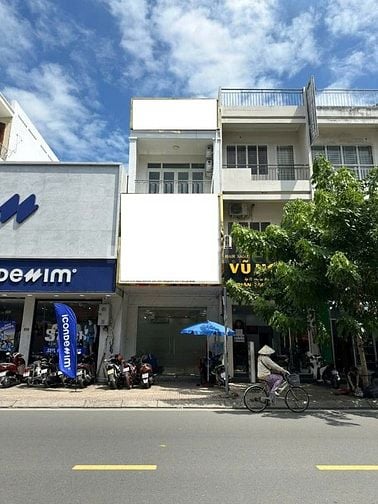 Cho thuê nhà mặt tiền Tân Sơn Nhì, P.T.S.Nhì, Q.Tân Phú giá 30tr