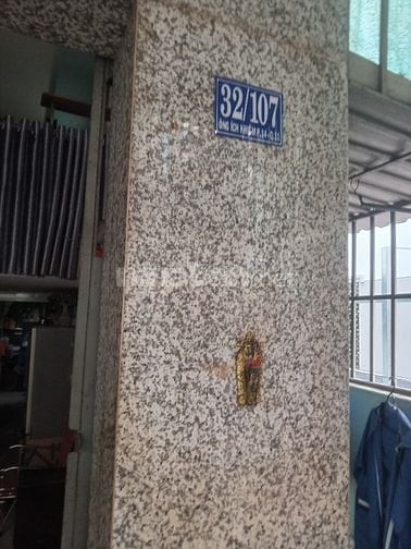 Nha ban. Nha goc 2 mat tien ngang 5 dai 13. 1tret 3 lau 8 phong tro .